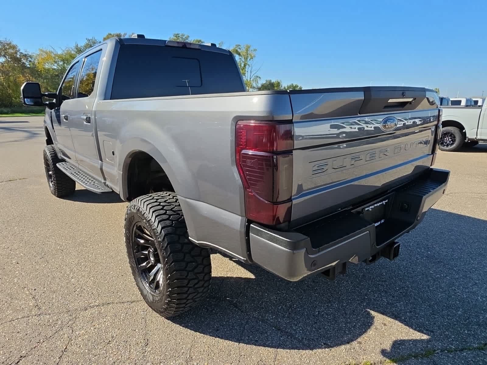 Used 2022 Ford F250 Lariat w/ Black Appearance Package AWD/4WD image 9