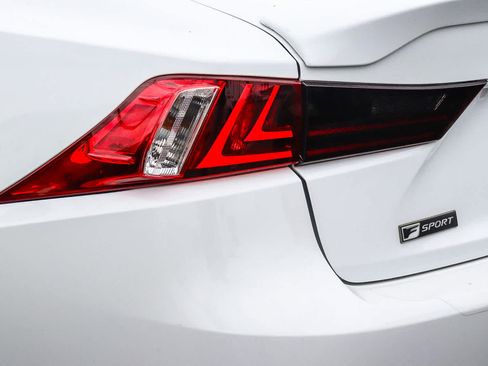 Used 2016 Lexus IS 300 AWD w/ F Sport Package image 9