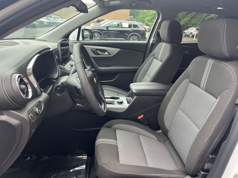 Used 2025 Chevrolet Blazer LT FWD image 29
