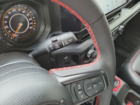 Used 2024 Jeep Wrangler Unlimited Rubicon image 29