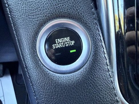 Used 2019 Cadillac Escalade ESV 2WD image 26