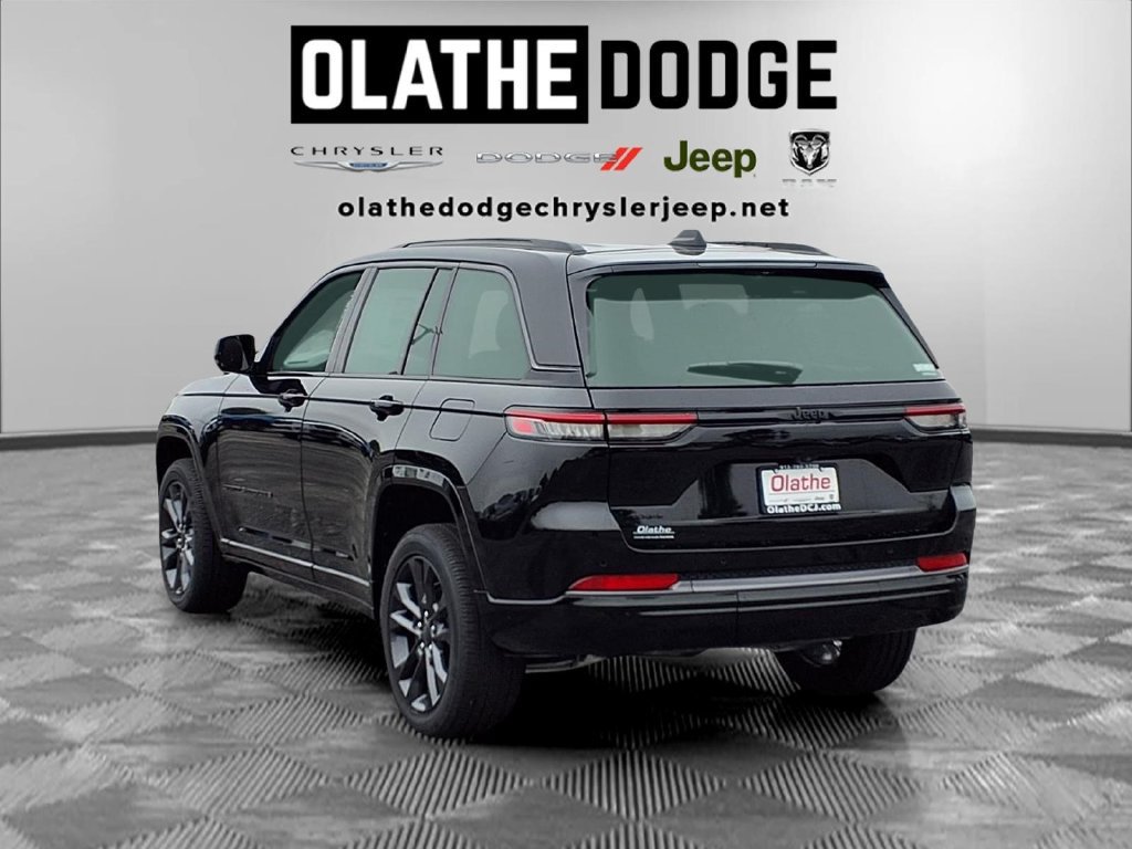 New 2026 Jeep Grand Cherokee Limited AWD/4WD image 3