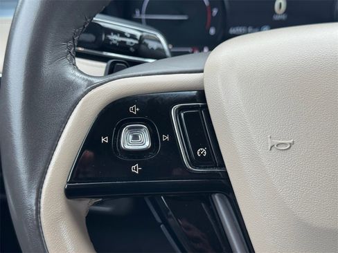 Used 2021 Lincoln Corsair FWD image 21