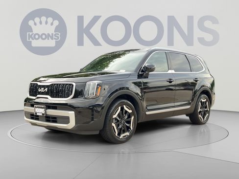 Used 2024 Kia Telluride EX w/ EX Captain's Chair Package AWD/4WD image 1