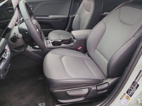 New 2026 Kia K4 LXS image 19