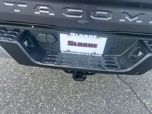 Used 2022 Toyota Tacoma SR5 image 25