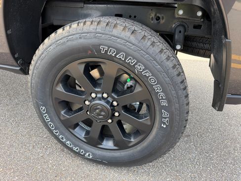 New 2026 RAM 2500 Big Horn AWD/4WD image 13
