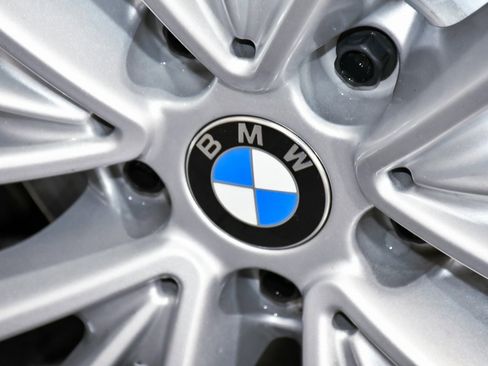 Used 2023 BMW 530i xDrive w/ Premium Package image 93