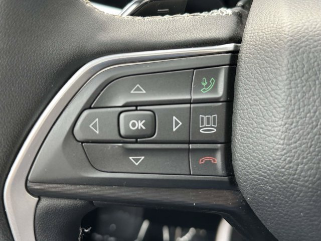 Certified 2025 Jeep Grand Cherokee Laredo X w/ Luxury Tech Group I AWD/4WD image 32