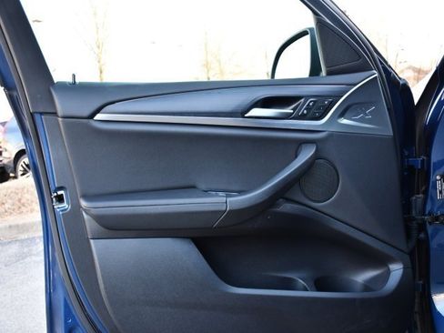 Used 2024 BMW X4 xDrive30i image 10