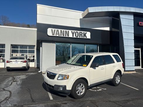 Used 2010 MAZDA Tribute i Sport image 1