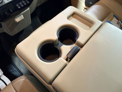 Used 2016 Ford F450 Lariat w/ Chrome Package image 16