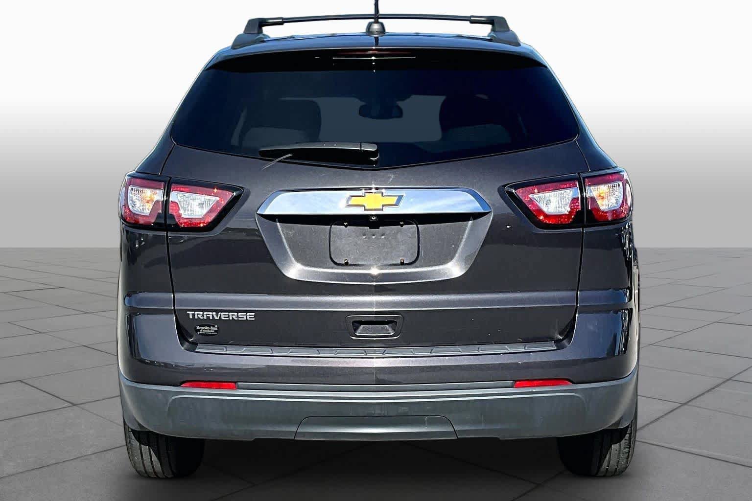 Used 2017 Chevrolet Traverse LS FWD image 5