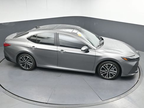 Used 2026 Toyota Camry XLE image 35