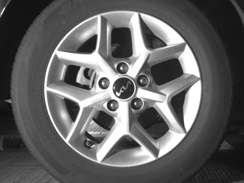 Used 2025 Kia Soul LX w/ LX Technology Package FWD image 15