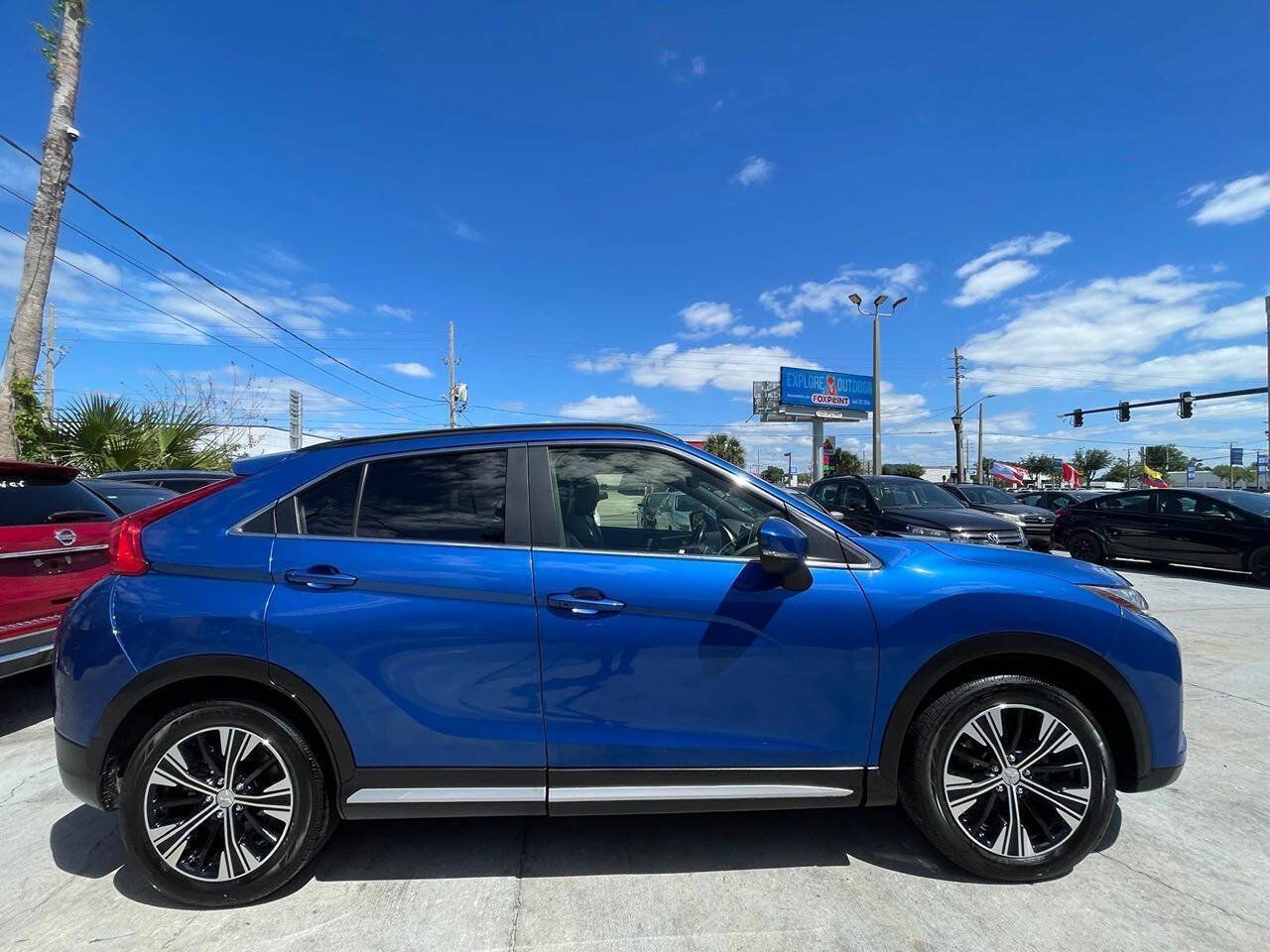 Used 2020 Mitsubishi Eclipse Cross SEL FWD image 3