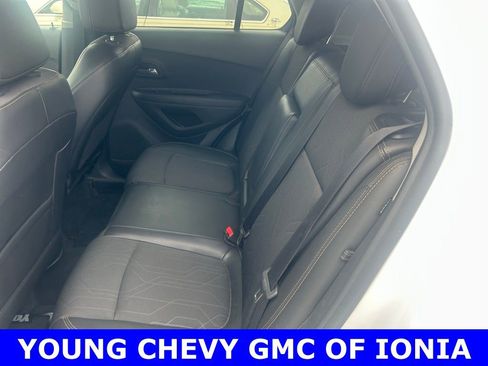 Used 2019 Chevrolet Trax LT w/ LT Convenience Package image 5