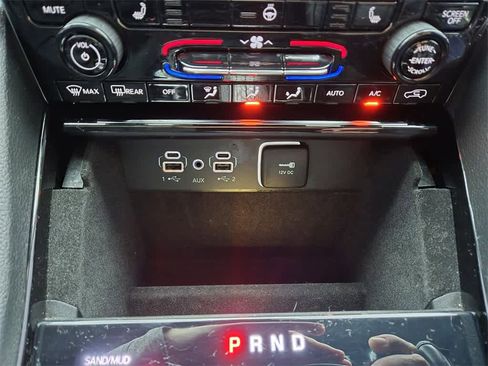 Used 2021 Jeep Grand Cherokee L Limited image 19