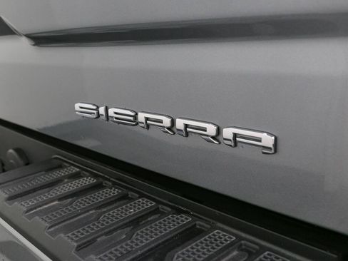 Used 2023 GMC Sierra 1500 Denali w/ Denali Reserve Package AWD/4WD image 12