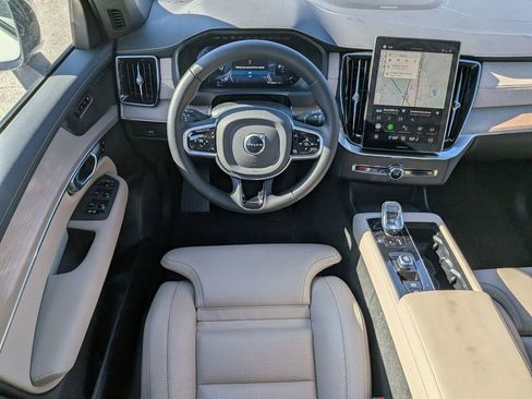 New 2026 Volvo XC90 B6 Ultra w/ Protection Package Premier AWD/4WD image 18