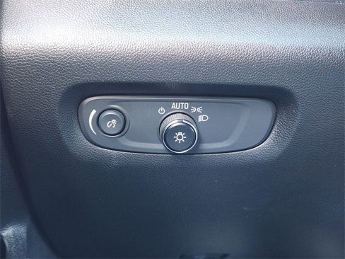 Certified 2022 Chevrolet Traverse LS image 21