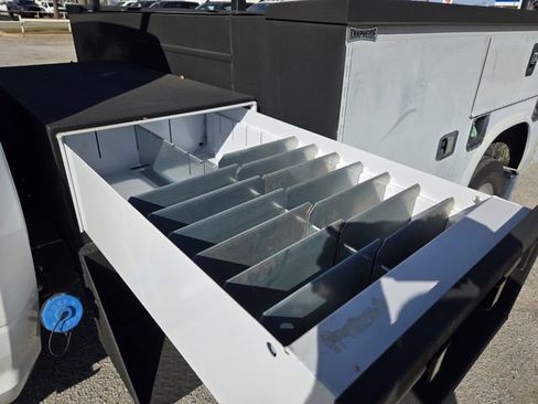 Used 2023 RAM 4500 Tradesman image 24