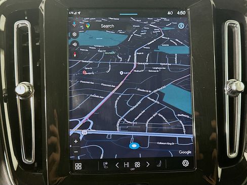 Used 2024 Volvo XC40 B5 Plus w/ Climate Package image 22