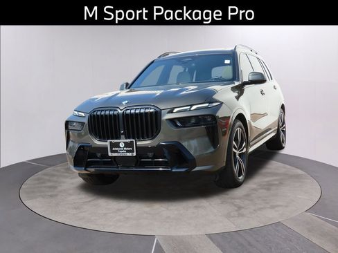 Certified 2023 BMW X7 xDrive40i w/ M Sport Package image 5