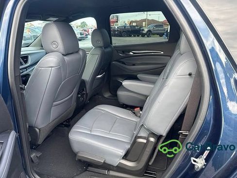 Used 2024 Buick Enclave Essence AWD/4WD image 10