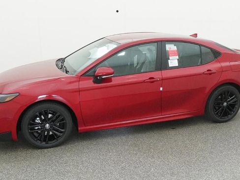 New 2026 Toyota Camry SE FWD image 2