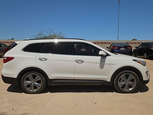 Used 2016 Hyundai Santa Fe Limited w/ Option Group 04 FWD image 4