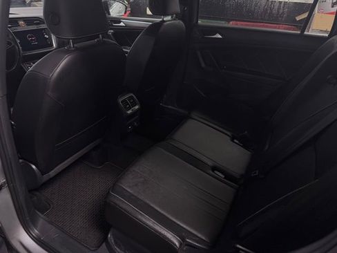 Used 2022 Volkswagen Tiguan SE R-Line image 21