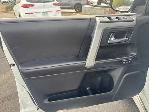 Used 2017 Toyota 4Runner Limited image 13