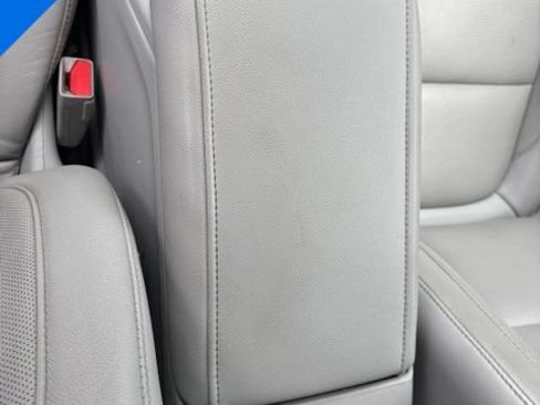 Used 2018 GMC Acadia SLT w/ LPO, Floor Liner Package FWD image 23