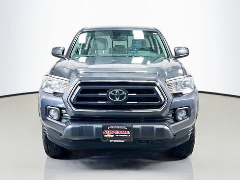 Used 2020 Toyota Tacoma SR5 AWD/4WD image 4