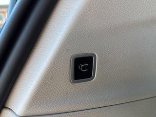 Used 2024 Chrysler Pacifica Touring-L FWD image 25