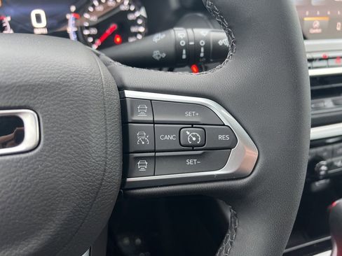 New 2026 Jeep Compass Limited image 25