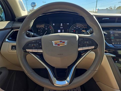 Used 2024 Cadillac XT6 Premium Luxury w/ Technology Package image 22