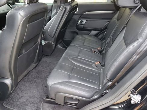 Used 2019 Land Rover Discovery HSE AWD/4WD image 6