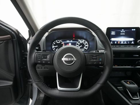 Certified 2023 Nissan Rogue SV w/ SV Premium B Package image 4