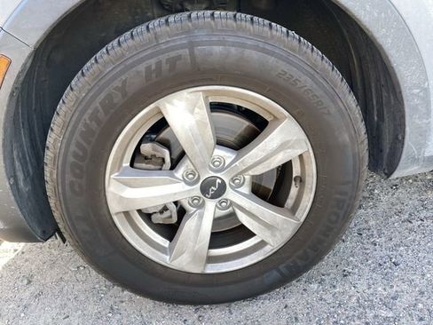 Used 2023 Kia Sorento LX FWD image 7