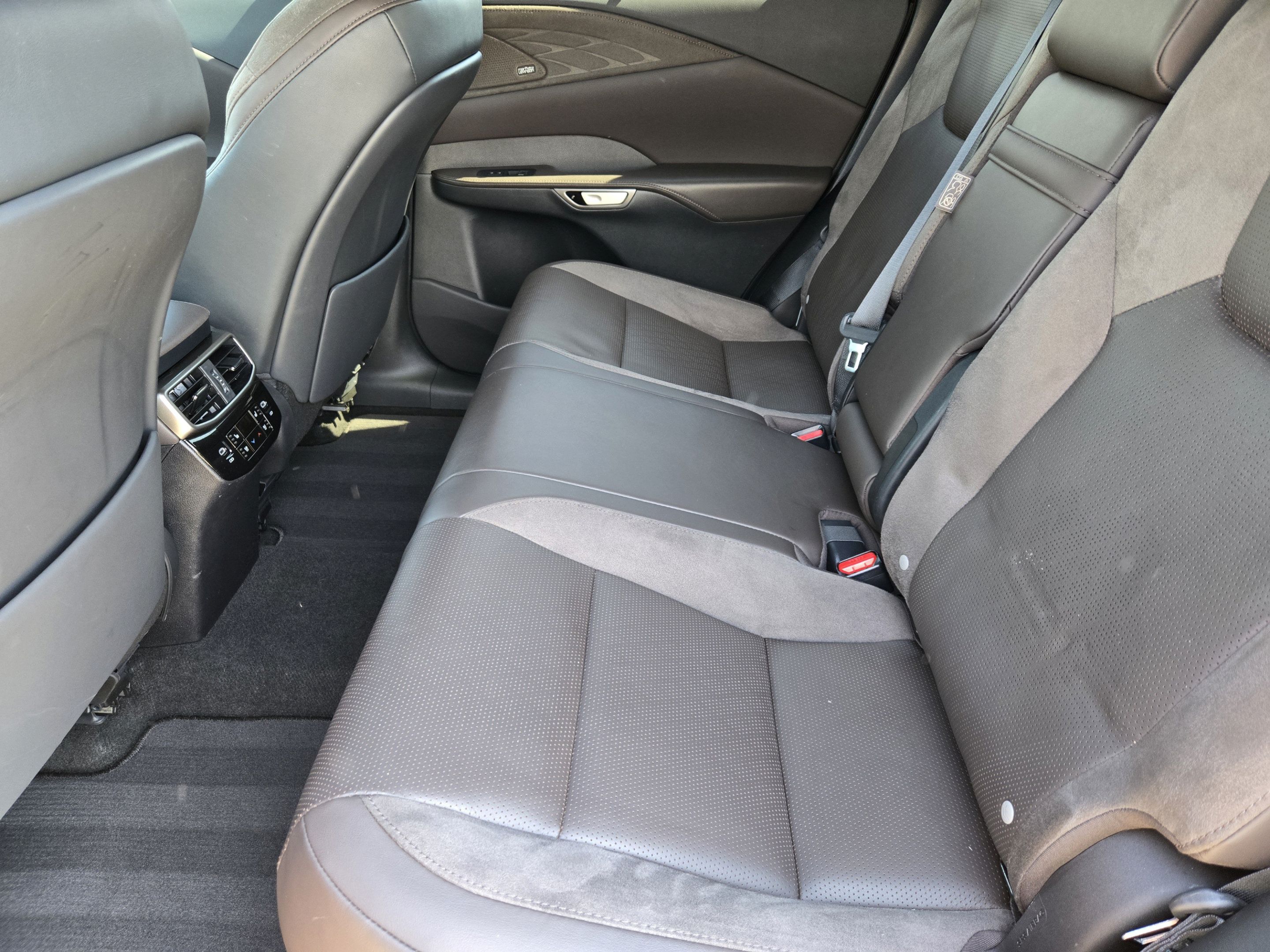 Used 2023 Lexus RX 350 FWD w/ Cold Area Package image 28