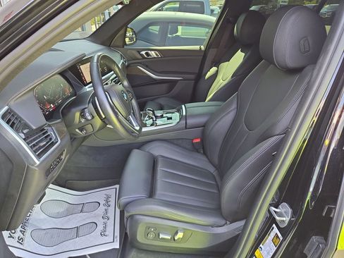 Used 2022 BMW X5 xDrive40i w/ Parking Assistance Package image 14
