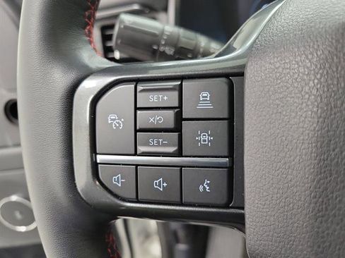 Used 2022 Ford Expedition Limited image 25