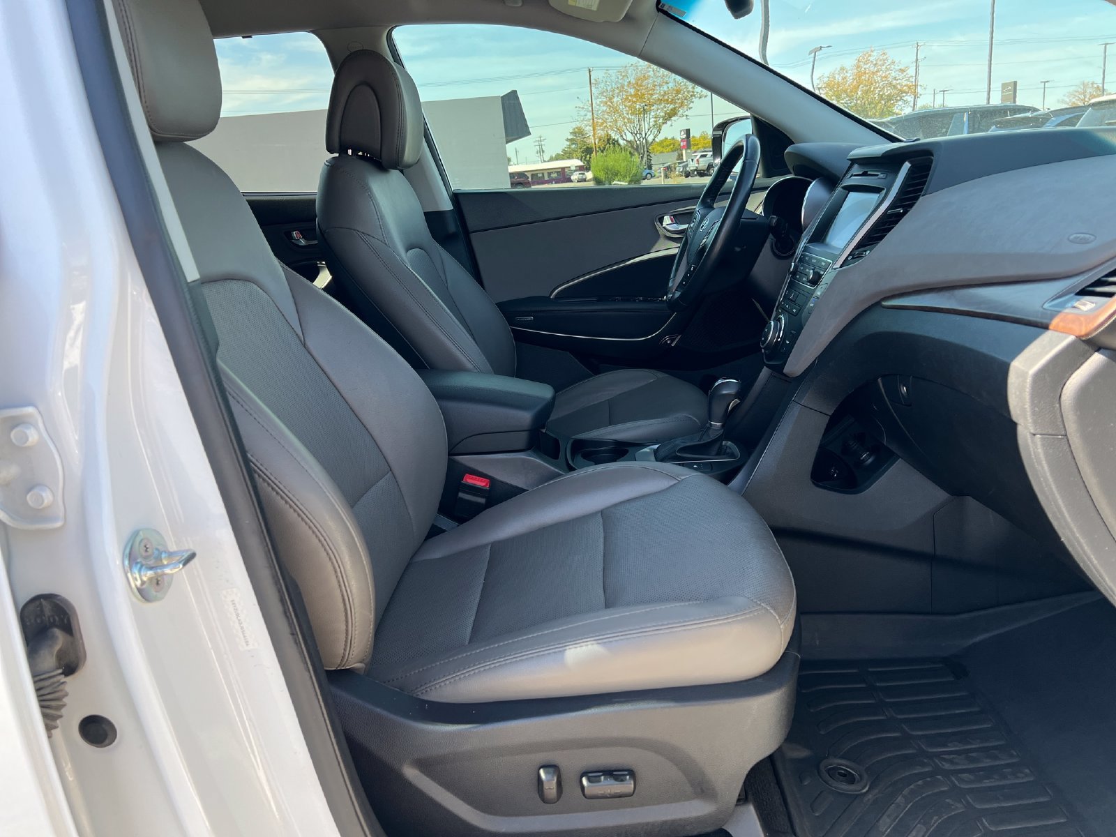 Used 2018 Hyundai Santa Fe Sport 2.0T AWD/4WD image 32