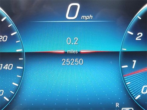 Certified 2022 Mercedes-Benz GLE 350 4MATIC w/ Premium Package image 30