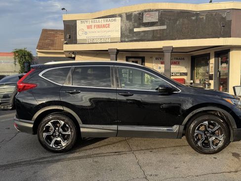 Used 2018 Honda CR-V Touring image 5