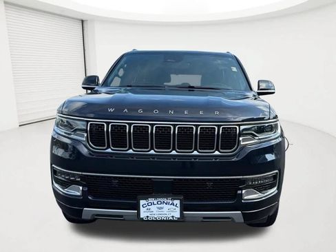 Used 2025 Jeep Wagoneer Series II AWD/4WD image 2