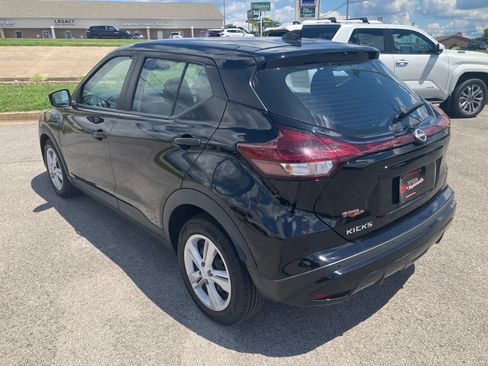 Used 2024 Nissan Kicks S FWD image 5