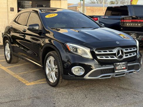 Used 2019 Mercedes-Benz GLA 250 4MATIC image 16